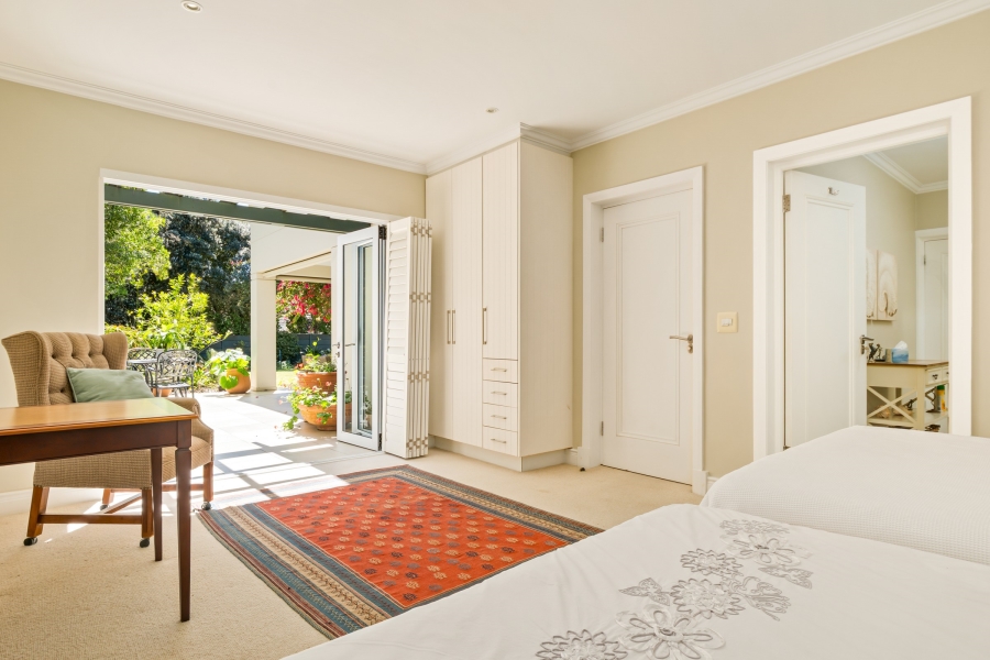 4 Bedroom Property for Sale in Leisure Isle Western Cape